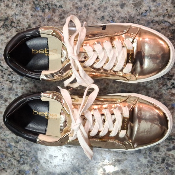 BEBE "CHARLIE" Sneakers. Sz. 6.5, Gold metallic and matte black. Small spot on - Picture 5 of 17